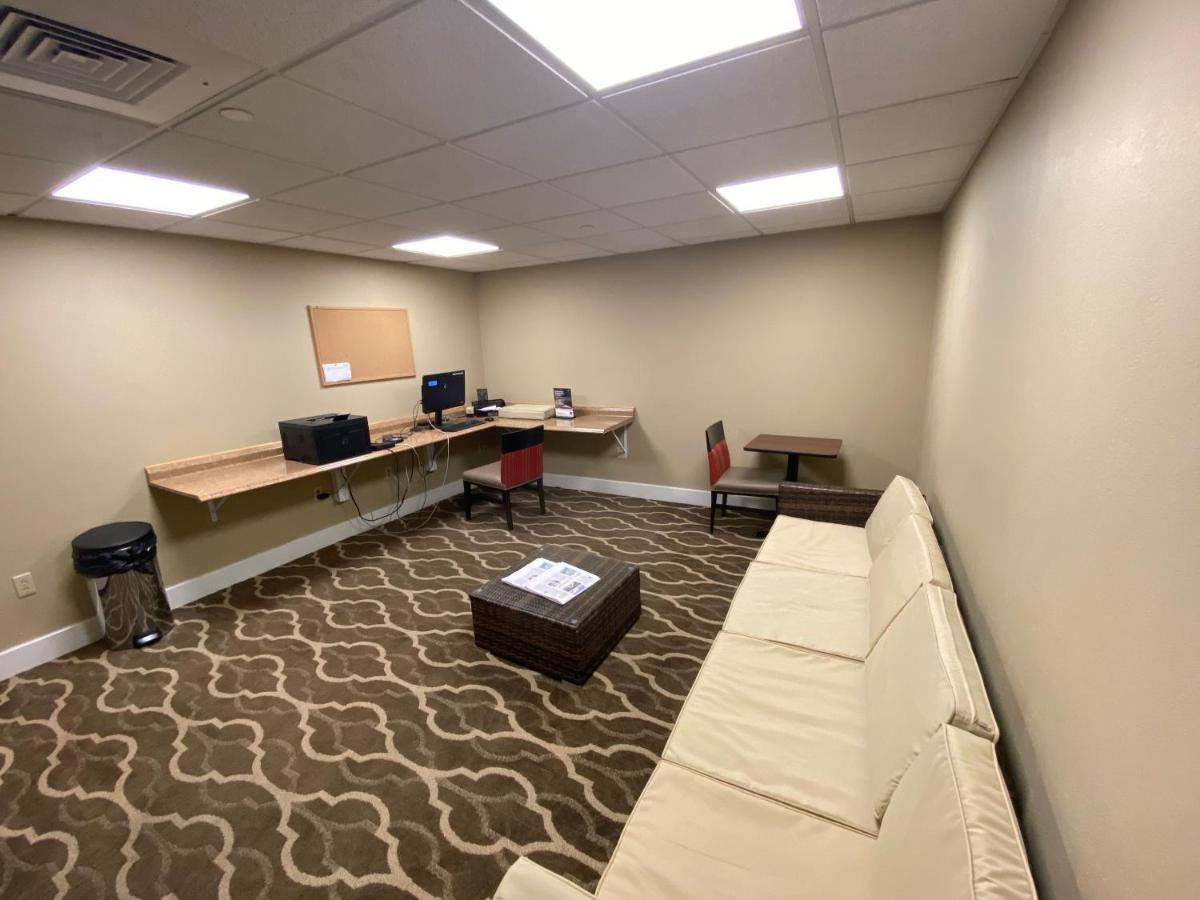 Comfort Suites Near Casinos Norwich Ngoại thất bức ảnh