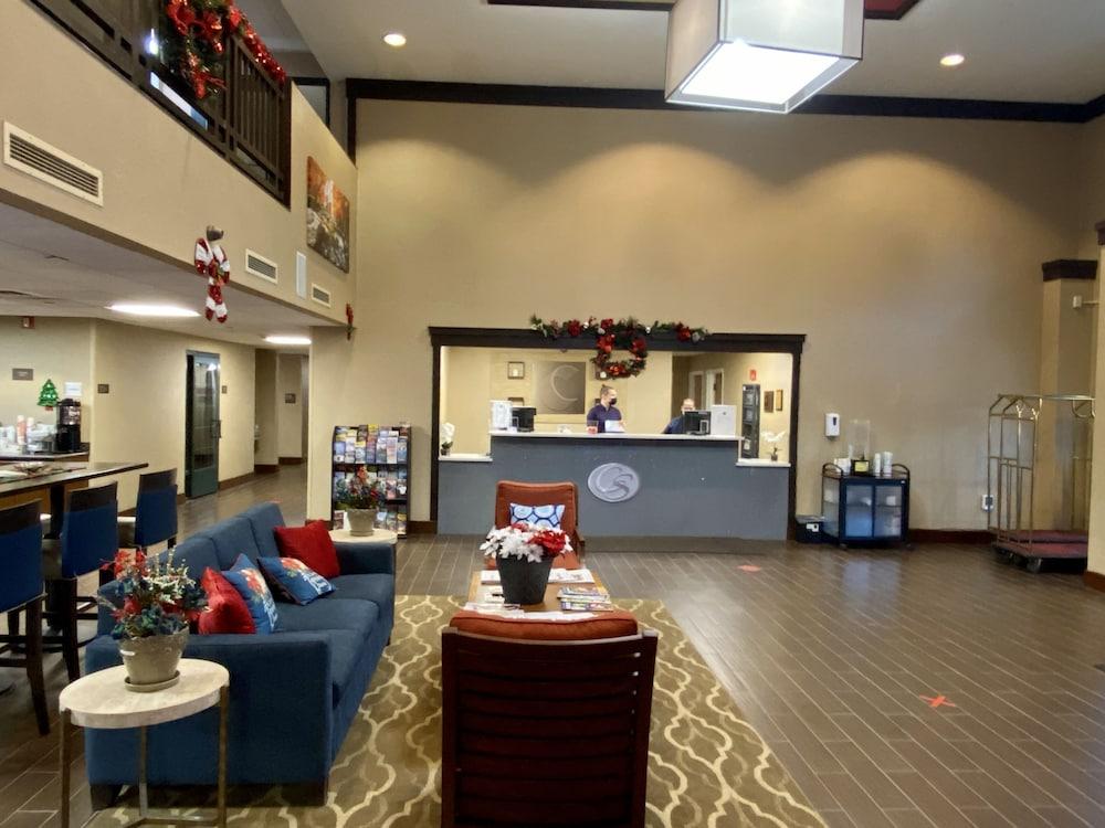 Comfort Suites Near Casinos Norwich Ngoại thất bức ảnh