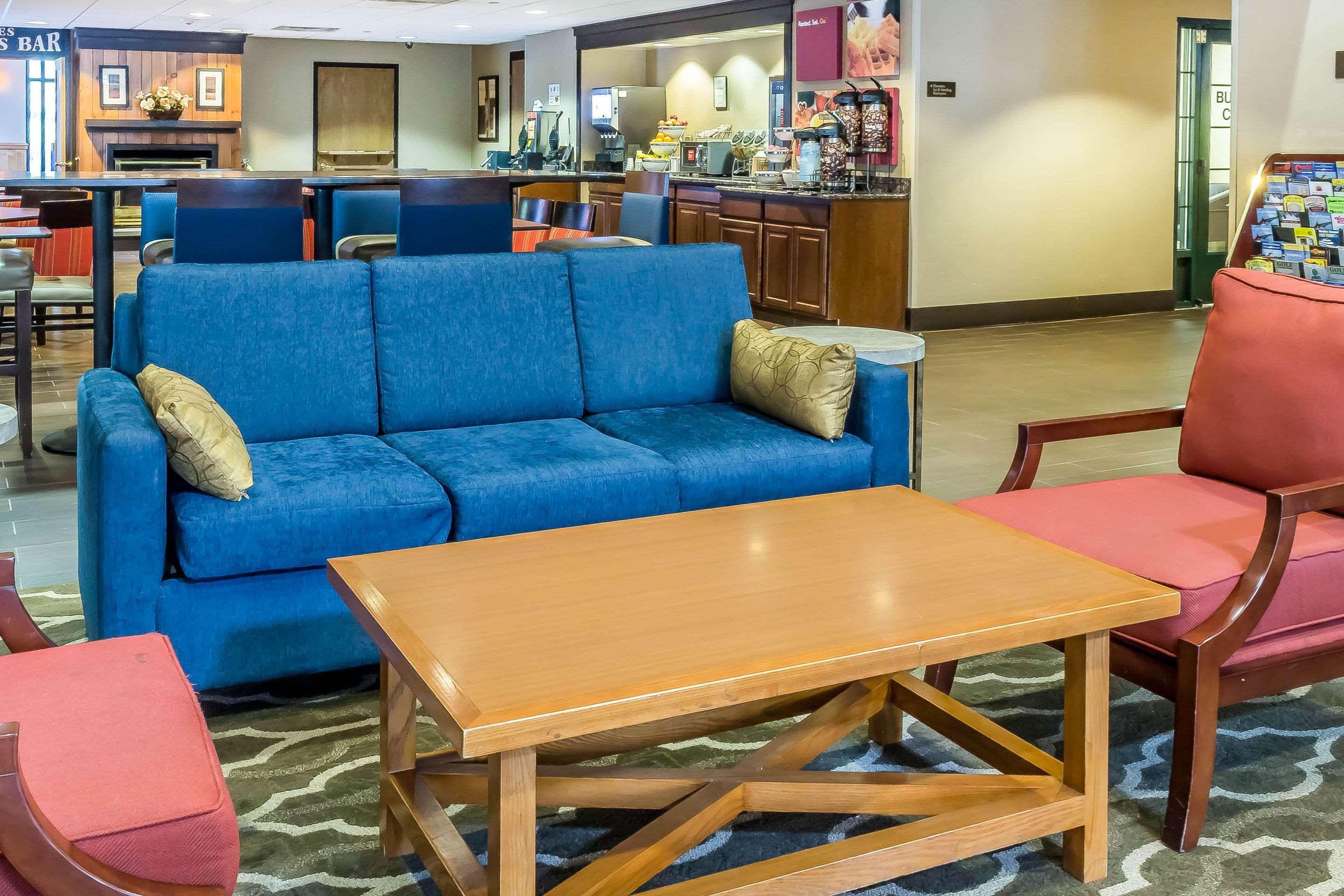 Comfort Suites Near Casinos Norwich Ngoại thất bức ảnh