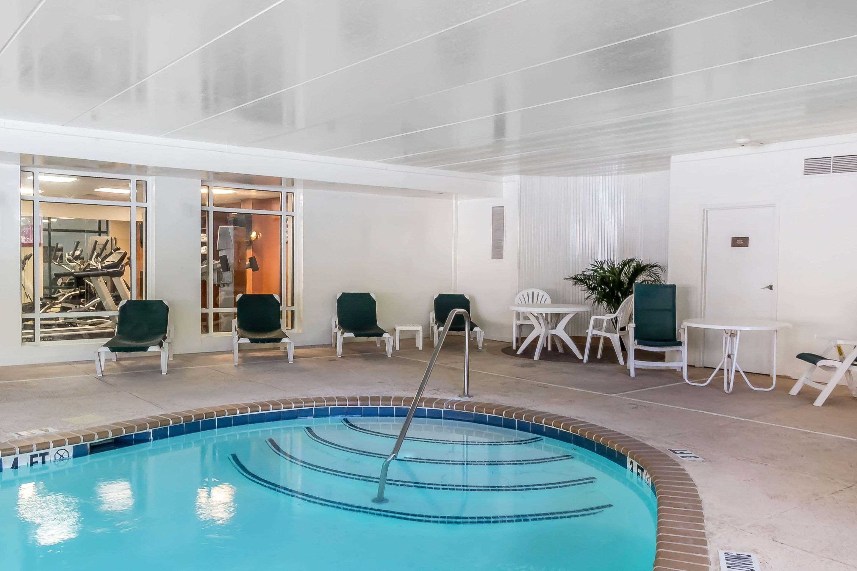 Comfort Suites Near Casinos Norwich Ngoại thất bức ảnh