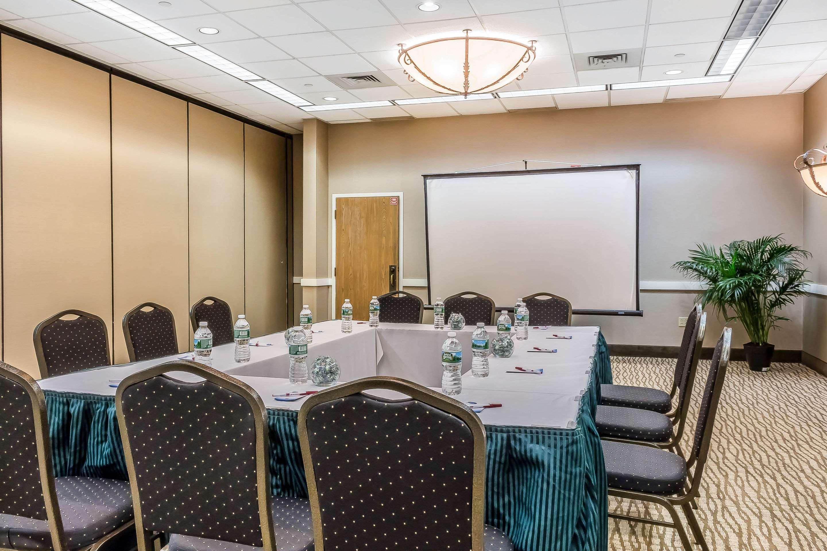 Comfort Suites Near Casinos Norwich Ngoại thất bức ảnh