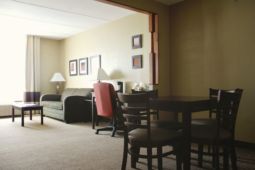 Comfort Suites Near Casinos Norwich Ngoại thất bức ảnh